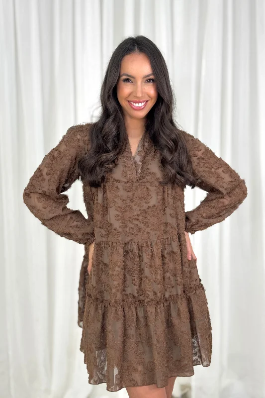 Kendra Textured Dress In Coffee