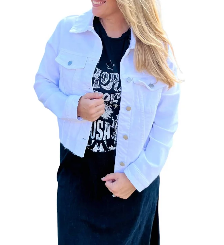 Clean Jacket With Fray In White